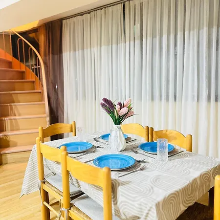 Apartment Warm & Spacious With Balcony
