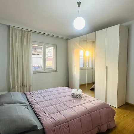 Duplex Apartment-balcony-city Center -7 Guests Appartement Tirana