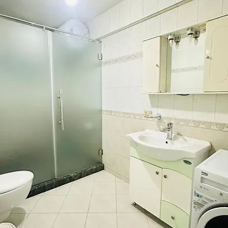 Duplex Apartment-balcony-city Center -7 Guests * טיראנה