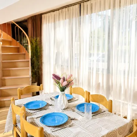 Appartement Duplex Apartment-balcony-city Center -7 Guests