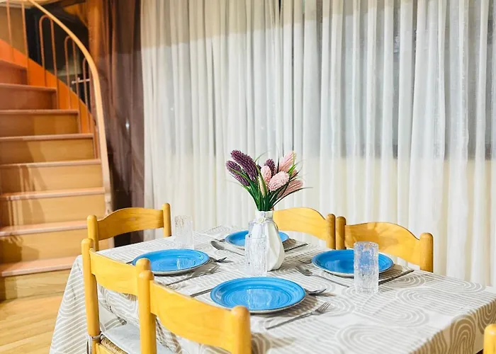 アパート Duplex Apartment-balcony-city Center -7 Guests